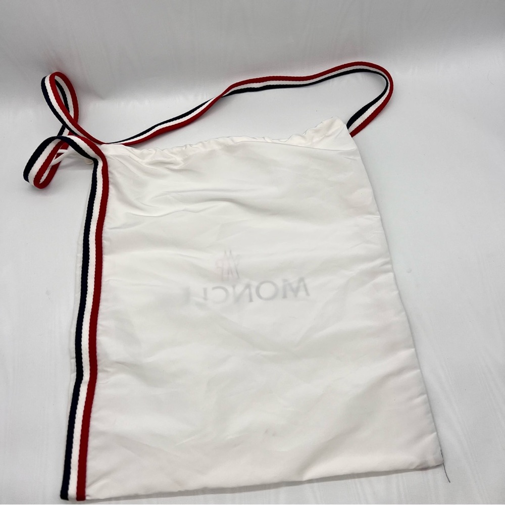 Moncler Sling Bag / Pouch / Carry-On - Picture 5 of 8